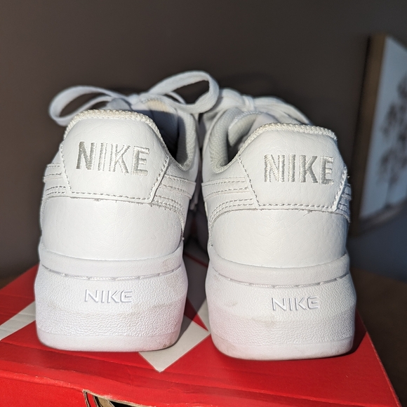 Nike Court Vision Alta white leather sneakers,size 6.5 - Picture 6 of 6